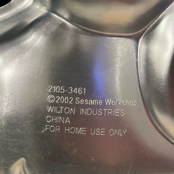 Wilton ELMO Sesame Street 6pc Cookie Cutters + Metal Cake Baking Pan Bundle Set - Picture 3 of 11